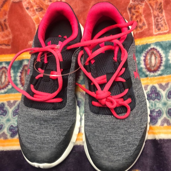Girl size sneaker - Picture 2 of 3